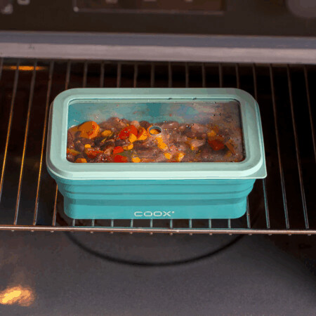 <p><strong>COOX Сгъваема херметическа кутия за храна - 250 мл. -синя</strong><br /><strong>• Материал:</strong> силикон, безвреден при контакт с храни, BPA free, стъкло<br /><strong>• Размери:</strong> <span>13,1 x 9,7 x 6,2 </span>см.<br /><strong>• Размери сгъната:</strong> <span>13,1 x 9,7 x 3 </span>см.<br /><strong>• Тегло:</strong> 0,259 кг.<br /><strong>• Тегло с опаковка:</strong> 0,302 кг.<br /><strong>• Вместимост:</strong> 0,250 л. <br /><strong>• Цвят:</strong> син<br /><strong>• Термустойчивост:</strong><span> от - 40 до + 230°С</span><br /><strong>• Със стъклена основа и стъклен капак<br /></strong><strong>• <span>100% херметично уплътнение</span><br /></strong><strong>• Спестява място<br /><strong>• Подходяща за:</strong></strong> фурна, микровълнова, Air Fryer, фризер, хладилник<strong><br /></strong><strong>• Подходяща за съдомиялна машина</strong><strong><strong><br /></strong></strong><strong>Производител: COOX/ Германия</strong></p>
<p><span style="color: #ff0000;"><strong>Внимание! Острите прибори повреждат силикона. Не режете в силиконовата кутия на COOX!</strong></span></p><br />Марка: COOX <br />Модел: COOX 10101-132<br />Доставка: 2-4 работни дни<br />Гаранция: 2 години