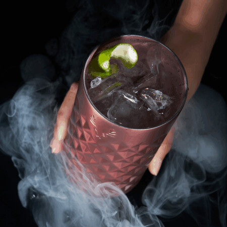 <p><strong>VISKI Термочаша с вакуумна изолация и керамично покритие “PARAGON“ - 470 мл - цвят пепел от рози</strong><br /><strong>• Материал: </strong>неръждаема стомана<br /><strong>• Керамично покритие във вътрешността<br />• Двойни стени с вакуумна изолация</strong><br /><strong>• Размер:</strong><span> 8 х 8 х 17,8 см</span><br /><strong>• Тегло: </strong><span>0,257 кг.<br /><strong>• Цвят:</strong> пепел от рози</span><br /><strong>• Вместимост: </strong><span>470 мл</span><br /><strong>• Само ръчно измиване</strong><span><br /></span><strong>Производител:</strong><span> Viski® / САЩ</span></p><br />Марка: TRUEBRANDS <br />Модел: VISKI 11569<br />Доставка: 2-4 работни дни<br />Гаранция: 2 години