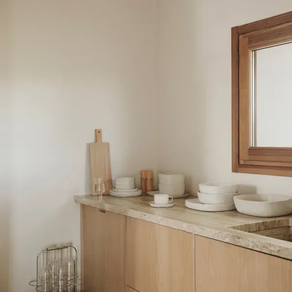 <p><strong>BLOMUS Купа за салата - VAHLO - размер M - цвят бежов (Moonbeam)</strong><br /><strong>&bull; Ръчна изработка<br /></strong><strong>&bull; Цвят:</strong><span>&nbsp;бежов (Moonbeam)</span><br /><strong>&bull; Размери:&nbsp;</strong><span>20 х 20 см.<br /><strong>&bull; Височина:</strong>&nbsp;10 см</span><br /><strong>&bull; Материал:</strong><span>&nbsp;керамика</span><br /><strong>&bull; Подходяща за микровълнова фурна</strong><br /><strong>&bull; Подходяща за съдомиялна машина</strong><br /><strong>Производител: BLOMUS / Германия<br /><em>DESIGN:&nbsp;<span>Sebastian Herkner</span></em></strong></p><br />Марка: BLOMUS <br />Модел: BLOMUS 64768<br />Доставка: 2-4 работни дни<br />Гаранция: 2 години