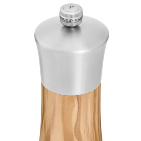 <p><strong>COLE & MASON Мелничка за пипер &ldquo;BROMLEY&ldquo; - 15 см. - цвят натурален</strong><br /><strong>&bull; Диаметър:&nbsp;</strong><span>&Oslash; 6 см.</span><br /><strong>&bull;&nbsp;Височина:</strong><span>&nbsp;15 см.<br /><strong>&bull; Тегло с опаковката:</strong>&nbsp;0,200 кг.&nbsp;</span><br /><strong>&bull;&nbsp;Материал:</strong><span>&nbsp;Маслиново дърво, стомана, керамика</span><br /><strong>&bull;&nbsp;Механизъм:</strong>&nbsp;керамичен механизъм<span><br /></span><span style="color: #ff0000;"><strong>&bull;&nbsp;Да не се мокри с вода!<br />&bull;</strong></span><span>&nbsp;<strong><span style="color: #ff0000;">Не използвайте мелничките за различни от сол и черен пипер продукти!!!&nbsp;</span><br /></strong></span><strong>Производител: Cole&Mason / Англия</strong></p><br />Марка: COLE & MASON <br />Модел: Cole & Mason H 243005<br />Доставка: 2-4 работни дни<br />Гаранция: 2 години