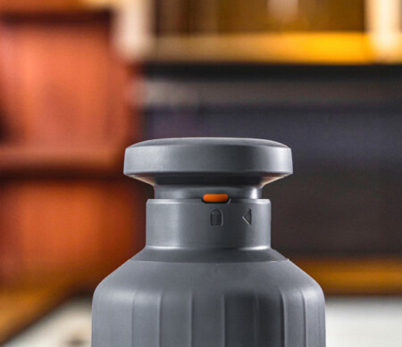 <p><strong>ZYLISS Резачка за лук и зеленчуци &ldquo;Zick-Zick 3&ldquo;</strong><br /><strong>&bull; Размери:&nbsp;</strong>10,3 &times; 9,5 &times; 22<span>&nbsp;см.</span><br /><strong>&bull; Тегло:&nbsp;</strong><span>0,500 кг.&nbsp;</span><br /><strong>&bull;&nbsp;Материал:&nbsp;</strong><span>неръждаема стомана, ABS пластмаса<br /><strong>&bull;&nbsp;Въртящо се острие</strong><br /><strong>&bull; Равномерно нарязване на зеленчуци, ядки, билки, шоколад и др.</strong></span><br /><strong>&bull; Купата и острието са подходяща за съдомиялна машина&nbsp;</strong><br /><strong>Производител: Zyliss / Швейцария</strong></p><br />Марка: ZYLISS <br />Модел: ZYLISS 910073<br />Доставка: 2-4 работни дни<br />Гаранция: 2 години