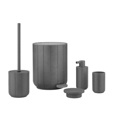 <p><strong>BLOMUS Кош за отпадъци KUA&nbsp;</strong><br /><strong>&bull; Вместимост:&nbsp;</strong><span>3 литра</span><br /><strong>&bull; С подвижна вътрешна кофа<br />&bull; Височина:</strong><span>&nbsp;25 см.</span><br /><strong>&bull; Диаметър:&nbsp;</strong><span>&Oslash; 20 см.<br /><strong>&bull; Тегло:</strong>&nbsp;2,85 кг.</span><br /><strong>&bull;&nbsp;Цвят:&nbsp;</strong>графит (Magnet)<span>&nbsp;<br /></span><strong>&bull; Материал:&nbsp;</strong>рециклиран полирезин, пластмаса<br /><strong>&bull; Производител:&nbsp;BLOMUS, Германия</strong><br /><em><strong>DESIGN:</strong>&nbsp;<strong>Anton Bj&ouml;rsing</strong></em><strong>&nbsp;</strong></p><br />Марка: BLOMUS <br />Модел: BLOMUS 67374<br />Доставка: 2-4 работни дни<br />Гаранция: 2 години