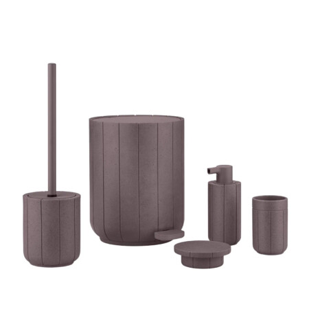 <p><strong>BLOMUS Съд за четки за зъби KUA </strong><br /><strong>&bull; Височина:</strong><span>&nbsp;11 см.</span><br /><strong>&bull; Диаметър:&nbsp;</strong><span>&Oslash; 7 см.<br /><strong>&bull; Вместимост:</strong> 300 мл<br /></span><strong>&bull;&nbsp;Цвят:</strong><span>&nbsp;кедрово дърво (Cedar Wood)</span><br /><strong>&bull; Материал:&nbsp;</strong><span>рециклиран полирезин</span><br /><strong>&bull; Производител:&nbsp;BLOMUS, Германия)<br /></strong><em><strong>DESIGN:</strong>&nbsp;<strong>Anton Björsing</strong></em><strong>&nbsp;</strong></p>
<p>&nbsp;</p><br />Марка: BLOMUS <br />Модел: BLOMUS 67381<br />Доставка: 2-4 работни дни<br />Гаранция: 2 години