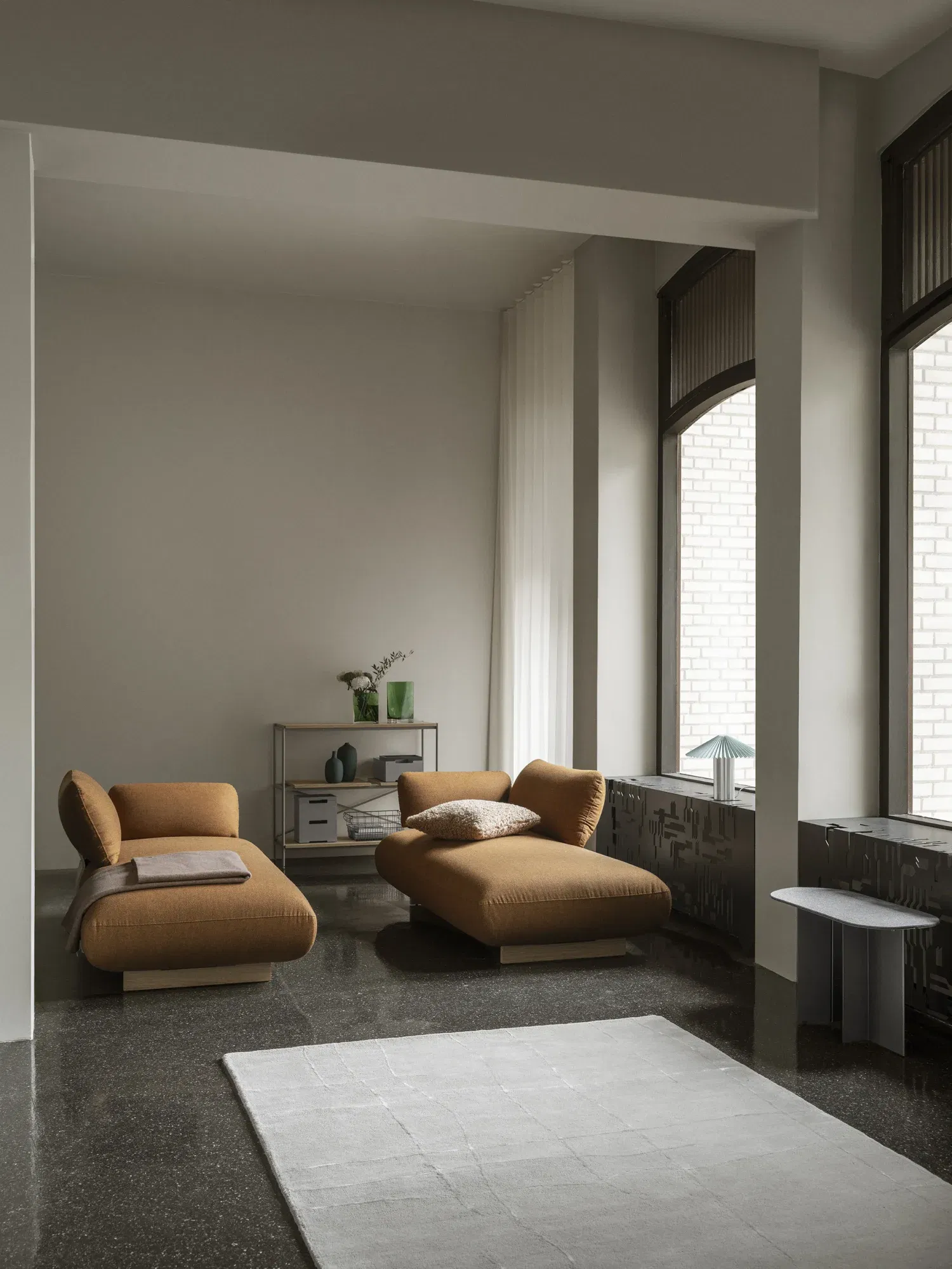 <p><span style="font-size: small;"><strong>BLOMUS Стъклена ваза DUASIS, размер M</strong></span><br />&bull; <strong>Размери: </strong>10 х 18 х 28 см<br /><strong>&bull; Тегло: </strong>2.26 кг<strong><br />&bull; Цвят:</strong>&nbsp;зелен (Agave Green)&nbsp;<br />&bull;<strong> Материал:</strong>&nbsp;цветно стъкло<br /><strong>&bull; Ръчно измиване</strong><br /><strong>&bull; Производител:</strong> BLOMUS, Германия <br /><em><strong>DESIGN:</strong>&nbsp;<strong>Ilja Huber</strong></em></p><br />Марка: BLOMUS <br />Модел: BLOMUS 64889<br />Доставка: 2-4 работни дни<br />Гаранция: 2 години