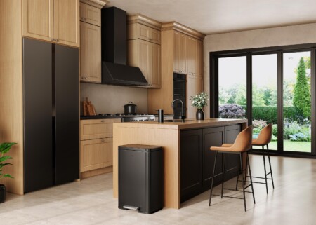 <p><span style="color: #000000;"><span style="font-size: small;"><strong><strong>EKO Кош за отпадъци с педал &ldquo;MADISON&ldquo; - 50 литра </strong></strong></span><strong><br /> <strong>&bull; Материал:</strong> </strong>матирана неръждаема стомана<strong><br /><strong>&bull; Цвят:</strong>&nbsp;</strong>черен мат<strong><br /><strong>&bull; Вместимост:</strong> </strong>50 литра<strong> <br /><strong>&bull; Размери:</strong> </strong>36 х 43 х 65 см.<strong><br /><strong>&bull; Вътрешна пластмасова кофа</strong><br /><strong>&bull; Покритие срещу пръстови отпечатъци</strong><br /><strong>&bull; Безшумно и плавно отваряне и затваряне на капака</strong><br /><strong>&bull; Функция за заключване на капака в отворена позиция, за лесно почистване или смяна на торбата</strong><br /><strong>&bull; Фиксатор за найлонов чувал / торба</strong><br /><strong>Производител: EKO EUROPE / Холандия</strong></strong></span></p><br />Марка: EKO-EUROPE <br />Модел: EKO 936150 - Matt black<br />Доставка: 2-4 работни дни<br />Гаранция: 2 години