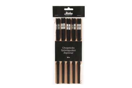 <p><strong>MAKU Сет клечки за суши 10 бр. - цвят черен/сребро - 24 см.</strong><br /><strong>&bull;&nbsp;Материал:</strong><span>&nbsp;здрава пластмаса, подсилена с фибро стъкло<br /><strong>&bull; Цвят:</strong>&nbsp;черен/сребрист<br /><strong>&bull; Дължина:</strong>&nbsp;24 см.</span><br /><strong>&bull; Размери на опаковката:&nbsp;</strong><span>12 х 1 х 28,5 см</span><br /><strong>&bull; Тегло:</strong><span>&nbsp;0,160 кг</span><strong><br /></strong><span><strong>&bull; Не са подходящи за съдомиялна машина<br /></strong></span><strong>Производител: Tammer Brands/ Финландия</strong></p><br />Марка: MAKU <br />Модел: TB MAKU 309964<br />Доставка: 2-4 работни дни<br />Гаранция: 2 години