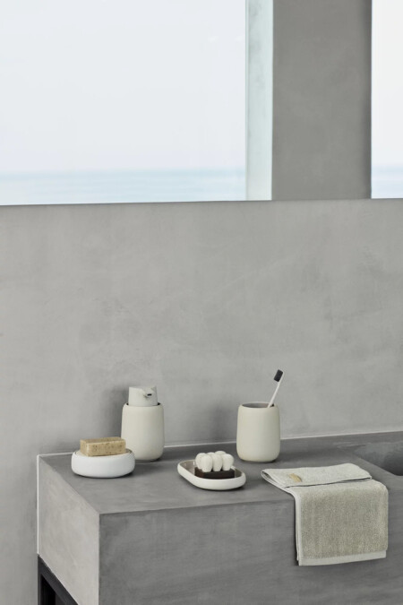 <p><strong>BLOMUS Поставка за аксесоари SONO</strong><br /><span>&bull;&nbsp;</span><strong>Размер:&nbsp;</strong><span>13 х 10 х 1,8 см (ДхШхВ)</span><br /><span>&bull;&nbsp;</span><strong>Материал:&nbsp;</strong><span>керамика</span><br /><span>&bull;</span><strong>&nbsp;Цвят:&nbsp;</strong><span>бежов (Moonbeam) </span><br /><strong>Производител:&nbsp;</strong><span>BLOMUS, Германия</span></p><br />Марка: BLOMUS <br />Модел: BLOMUS 69060<br />Доставка: 2-4 работни дни<br />Гаранция: 2 години